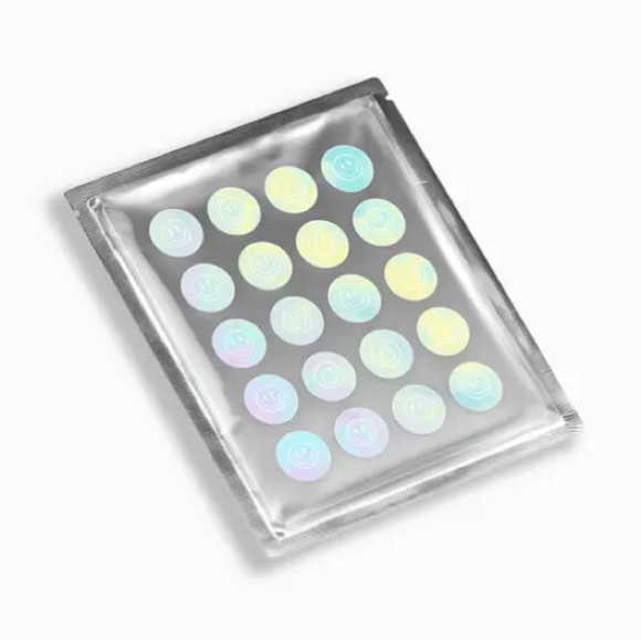 Other - KIKI WORLD
Spot On Stickers